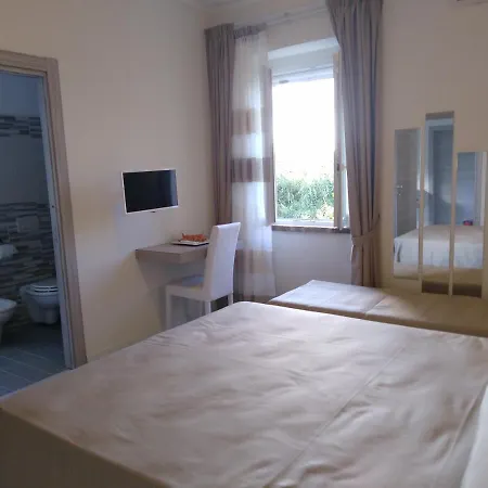 Bed and breakfast Santo's House