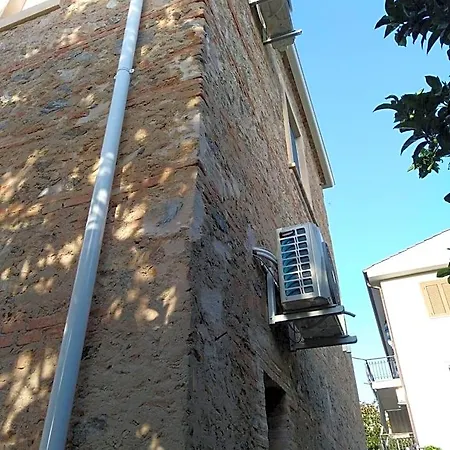 Bed & Breakfast Santo's House