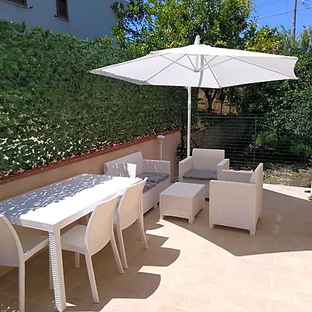 Santo's House Bed & Breakfast 3*
