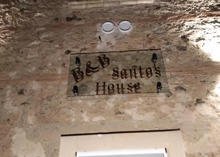 Santo's House 维博瓦伦蒂亚码头